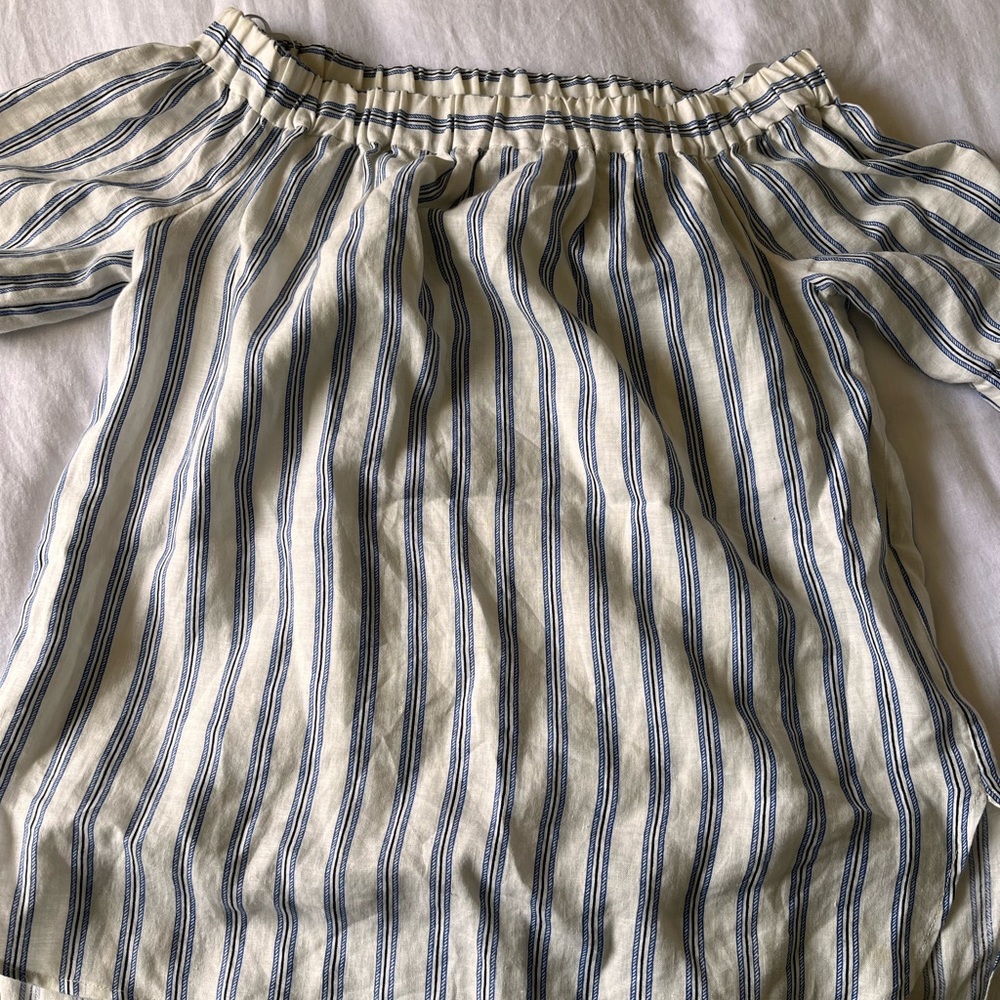 Michael Kors white and blue linen off the shoulder size medium